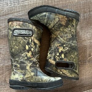 Mossy oak camo Bogs rain boots